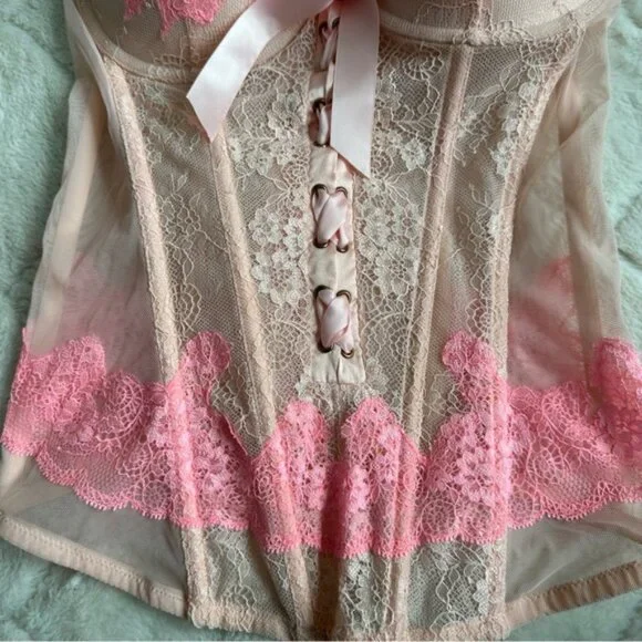 Victoria's SecretPink Front Lace Up Lace Bustier CorsetSize 34B